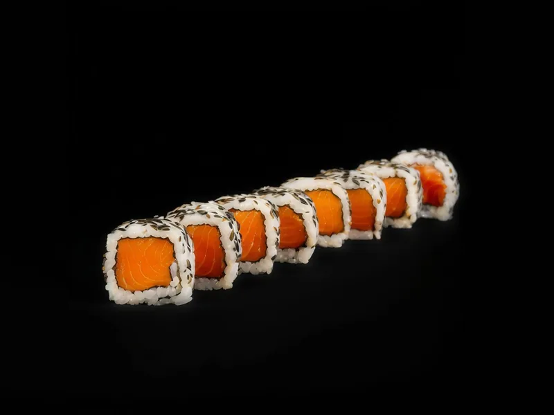 Salmon Roll 8 pcs