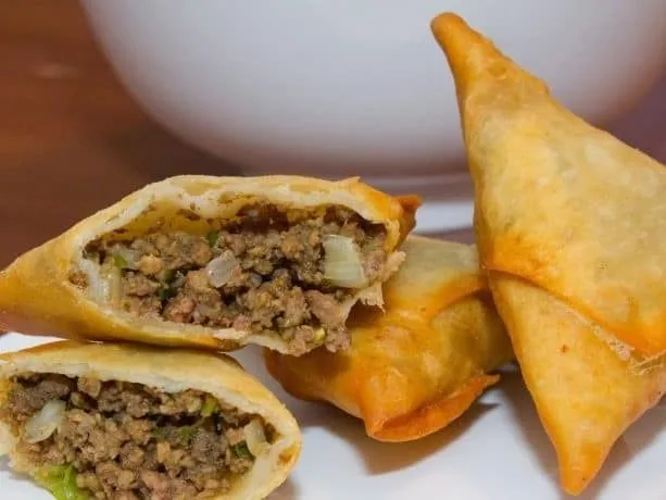 سمبوسك لحمة 4 قطع
