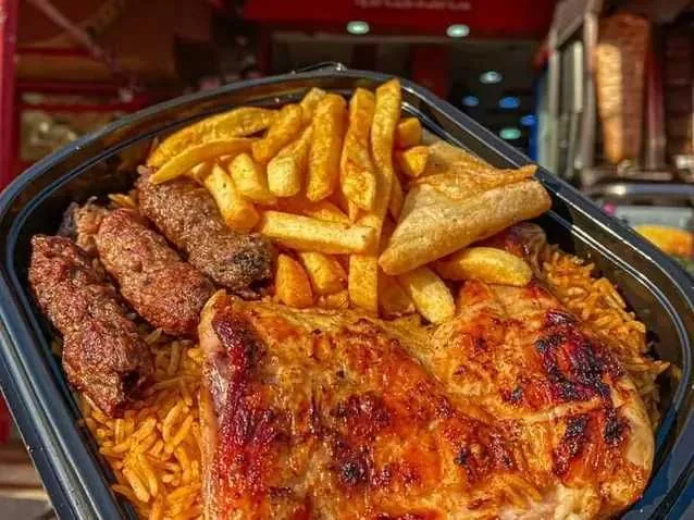 وجبة كفتة مع ربع فرخة ورك