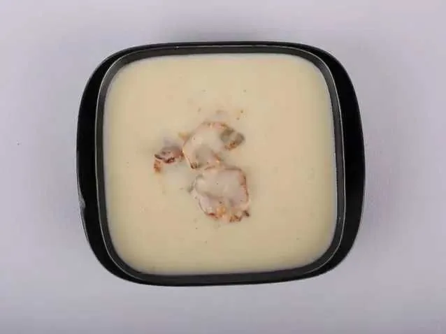 شوربة كريمة بالفراخ والمشروم