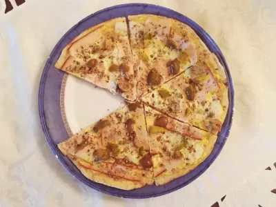 لحم رومى مدخن مع جبنة موتزاريلا