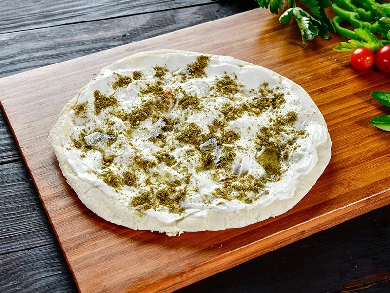 لبنه مع زعتر