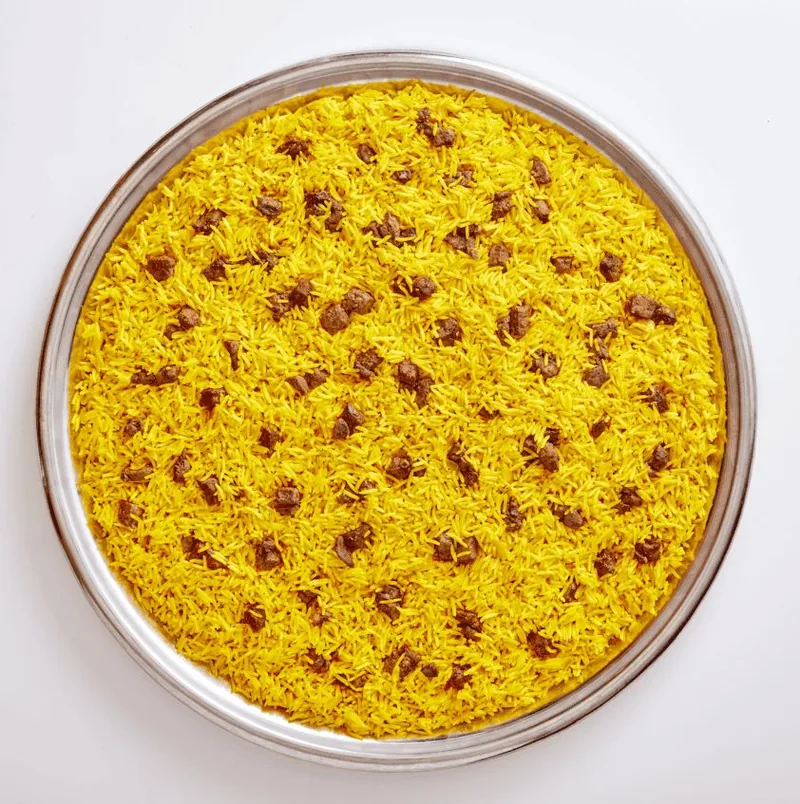 صنية صغيرة أرز أصفر بالخلطة